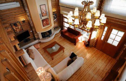 Villa Lakkia - Wooden Residence