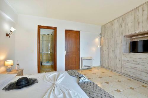 Golden Fox Villa