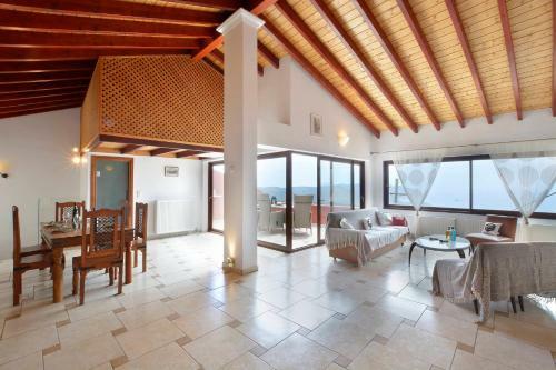 Golden Fox Villa