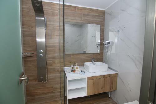 Apartamento Lakones Deluxe Suites