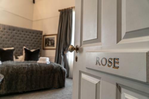 Hotel The Coach And Horses