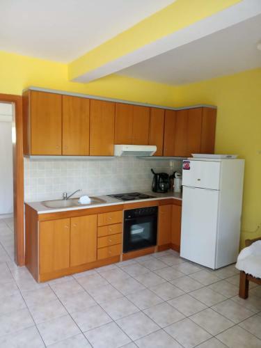 Europa Apartments Stefanos, Balkonwohnung Mit Meerblick