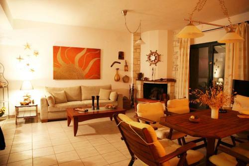 Beach Front Maisonette In Kriopigi