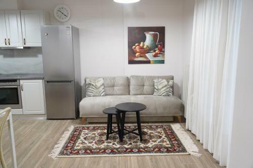 Larissa Downtown Apartment With Parking