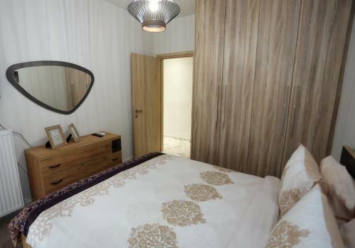 La Larissa Luxury Apartments Trekke
