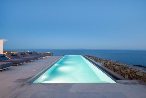Villa Nites