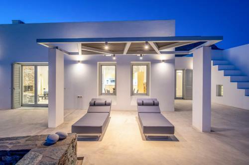 Villa Nites