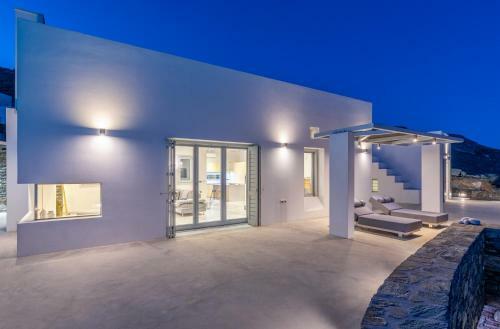Villa Nites