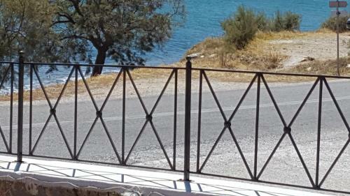 Flora's Beach And Pool Villa In Syros