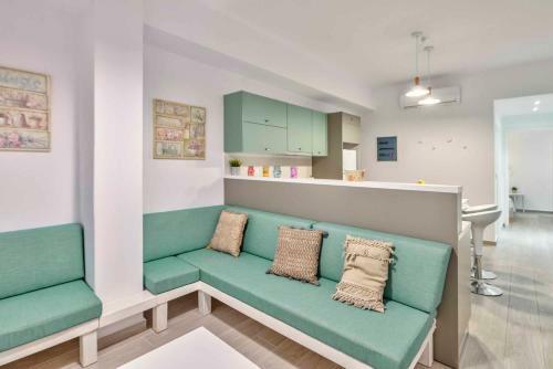Cozy Beach Apartment With Seaview