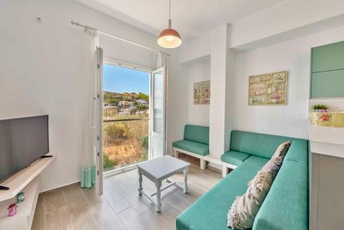 Cozy Beach Apartment With Seaview