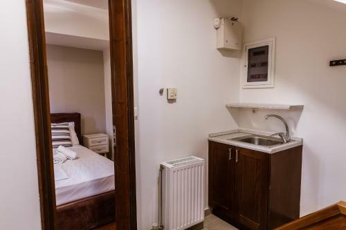 Cactus Maisonette Near Airport