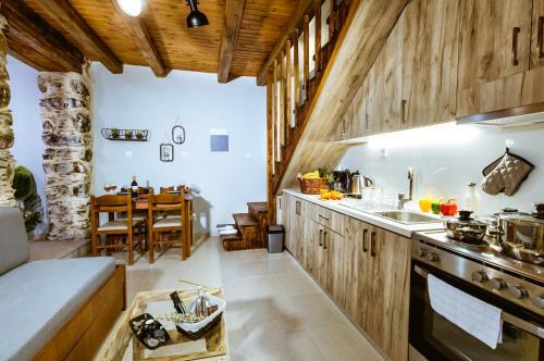 Traditional Apartments Elafos