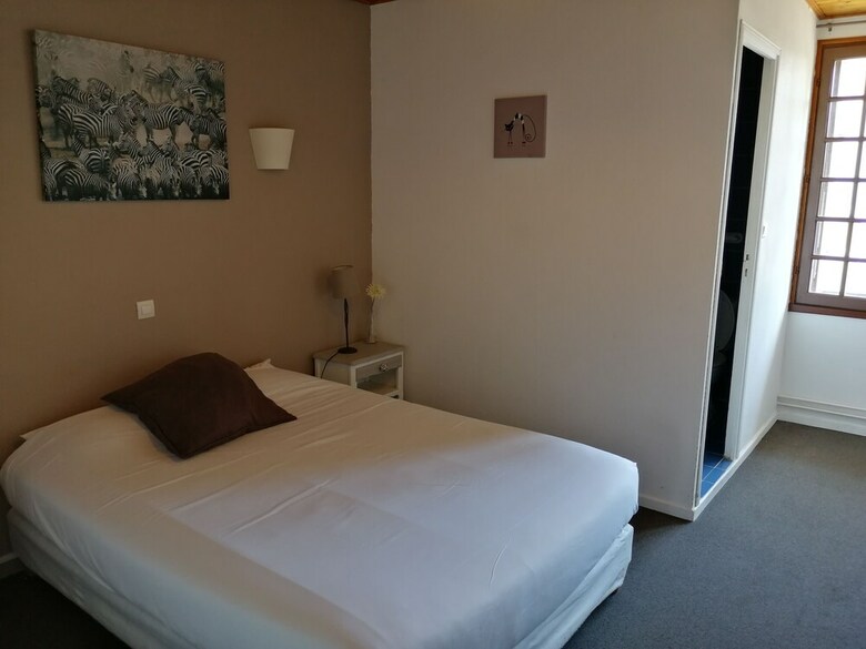 Hotel Les Vieux Acacias