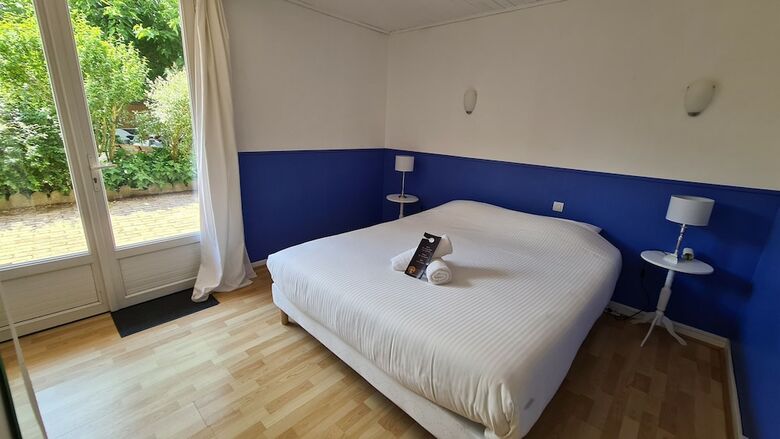 Hotel Les Vieux Acacias