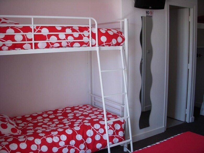 Hotel Les Vieux Acacias