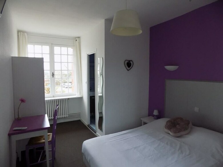 Hotel Les Vieux Acacias