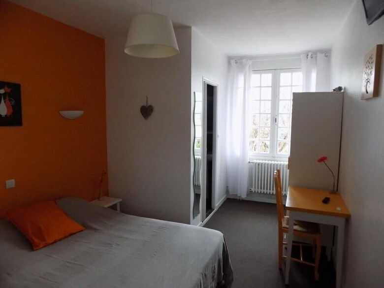 Hotel Les Vieux Acacias