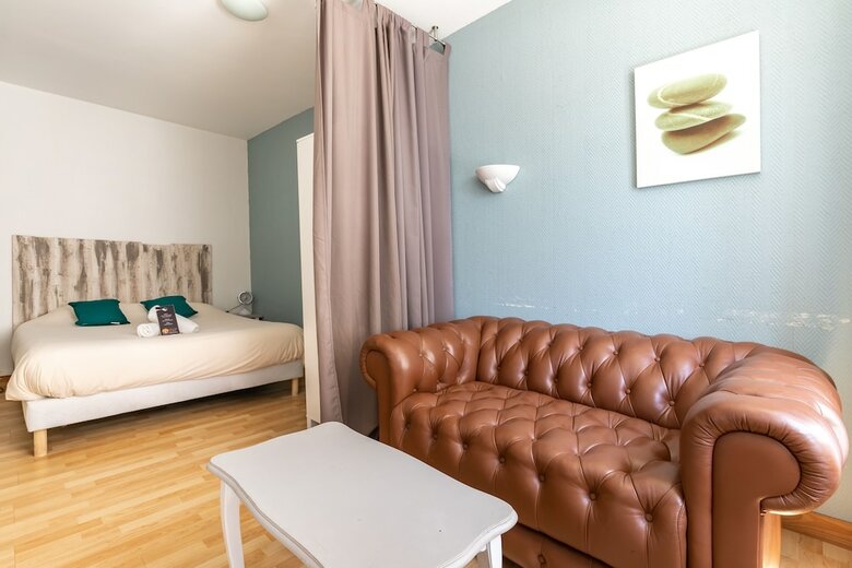 Hotel Les Vieux Acacias