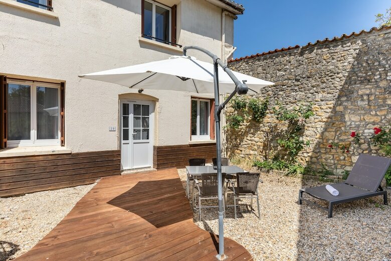 Hotel Les Vieux Acacias