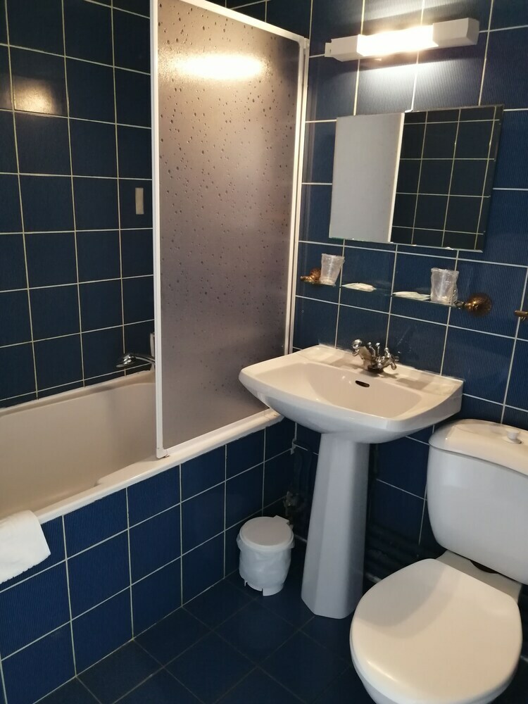 Hotel Les Vieux Acacias