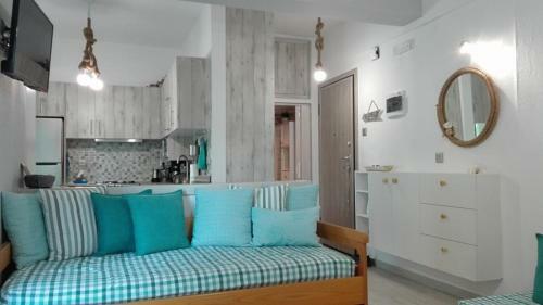 Plaka Beach Apartment