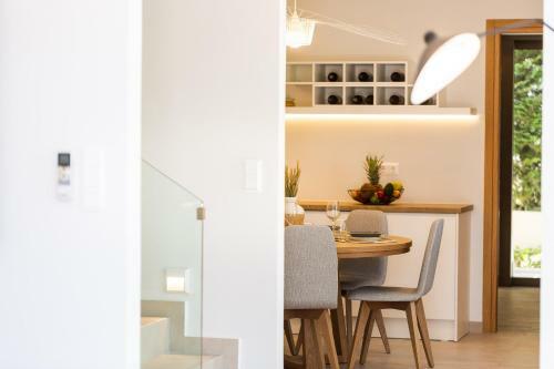 Vasilios Villa, Luxury Escape!