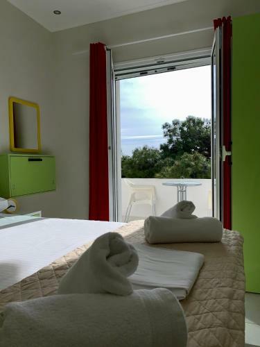 Elia Beach Apartments Vrachos