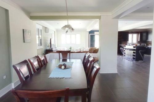 Villa Irene Evia, 4 Bdr, Pool, 500m To Beach