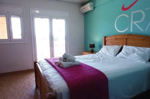 Villa Irene Evia, 4 Bdr, Pool, 500m To Beach