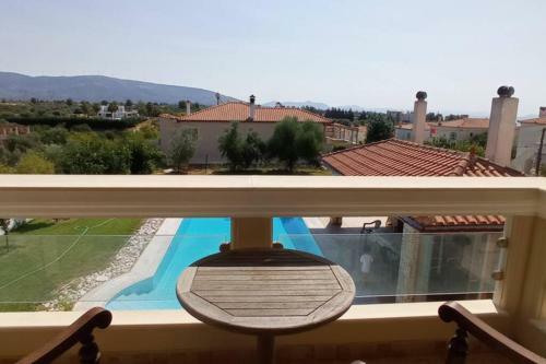 Villa Irene Evia, 4 Bdr, Pool, 500m To Beach