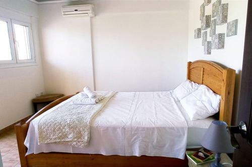 Villa Irene Evia, 4 Bdr, Pool, 500m To Beach