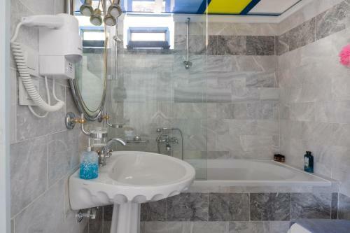 Plori - Molos Apartments
