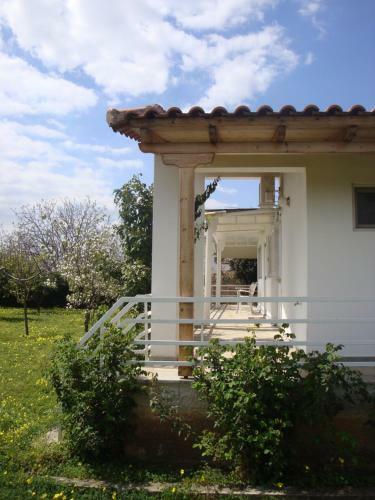Three Bedroom Country House