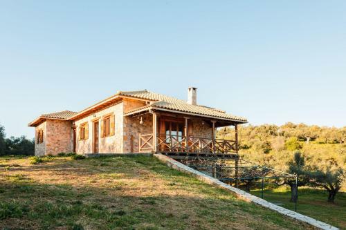 Olive Grove Haven - Bespoke Design, Top Location