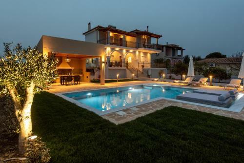 Paris Family Villa!