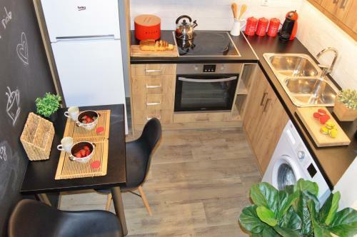Aelia Apartment