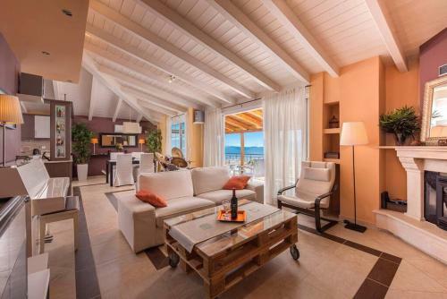 Panoramic View!penthouse 120qm Of Sea & Mountain