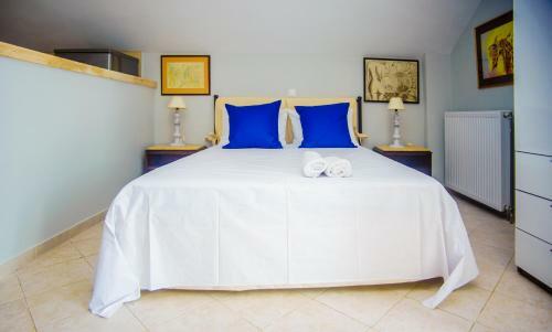Xenia Ionis Luxury Apartments
