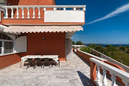 Villa Gonates