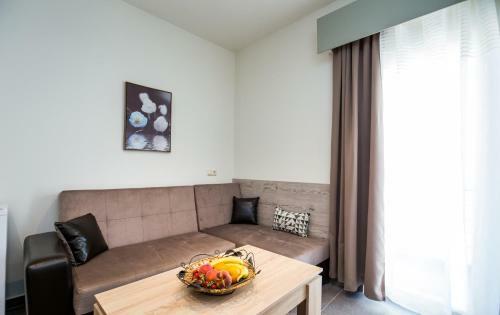 Studios & Apartments Elisabeta