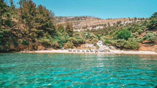 Kyma Seaside Retreat-bespoke Luxury Home
