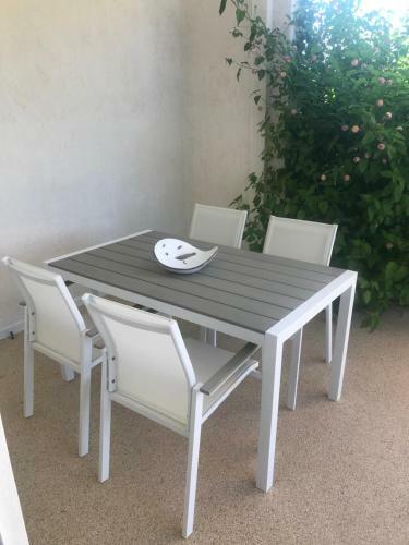 Apartamentos Elisa Seaside Luxury Suite