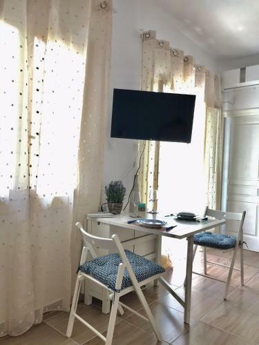 Apartment By The Sea