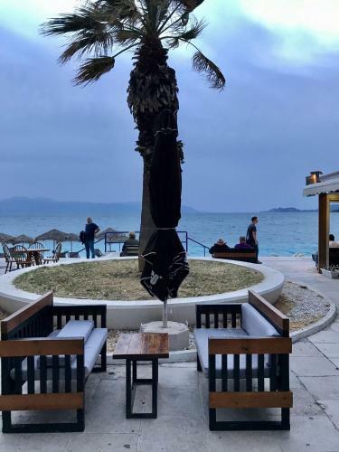 Apartment By The Sea