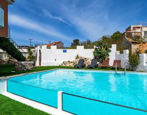 Apartamento Aliki's Studio With Shared Infinity Pool!
