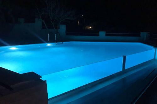 Apartamento Aliki's Studio With Shared Infinity Pool!