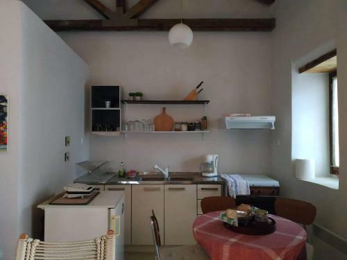 Apartamento Manesi Stone Built Studio