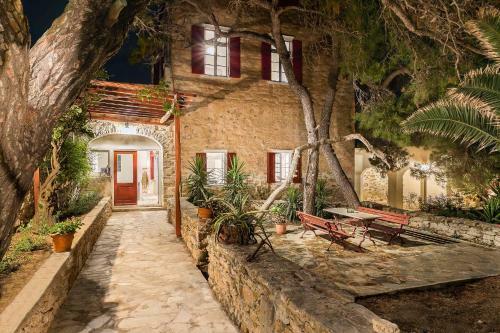 Villa Gaia - Traditional Stone Villa