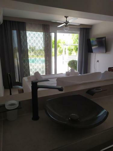 Seaview Villa Fivos With Private Pool